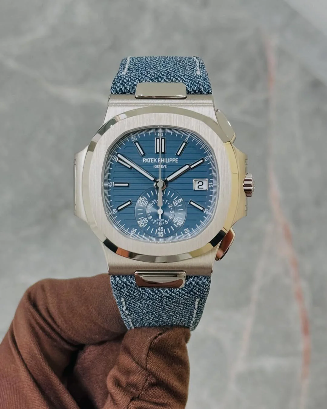 Patek Philippe Nautilus Master Grade 5980 Flyback Chronograph Blue Gray Dial - Image 4